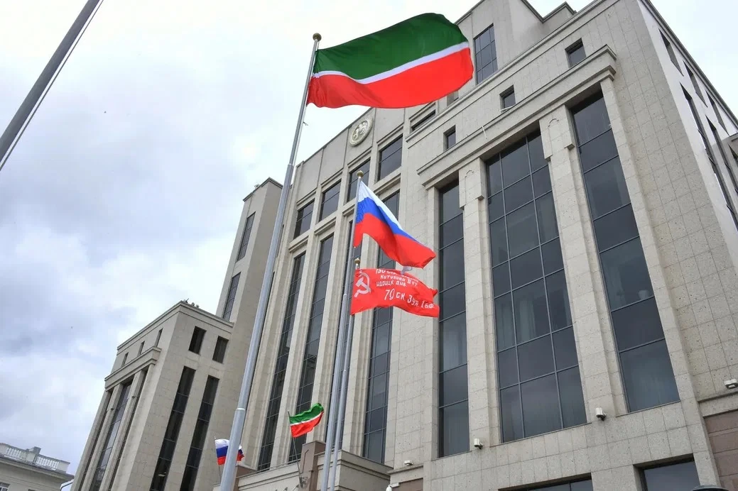 ❗️Власти Татарстана сообщили, что ранним утром республика отразила массированную атаку вражеских БПЛ