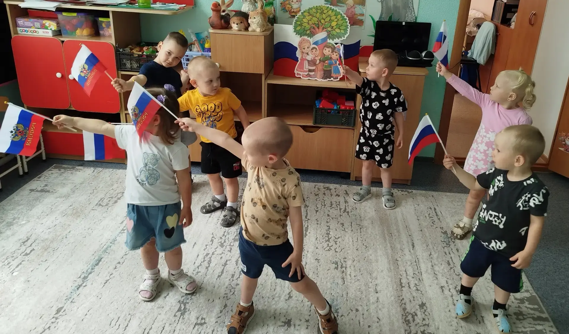 Праздник ко Дню России в группе «Гномики»
В преддверии Дня России во второй младшей  группе «Гномики