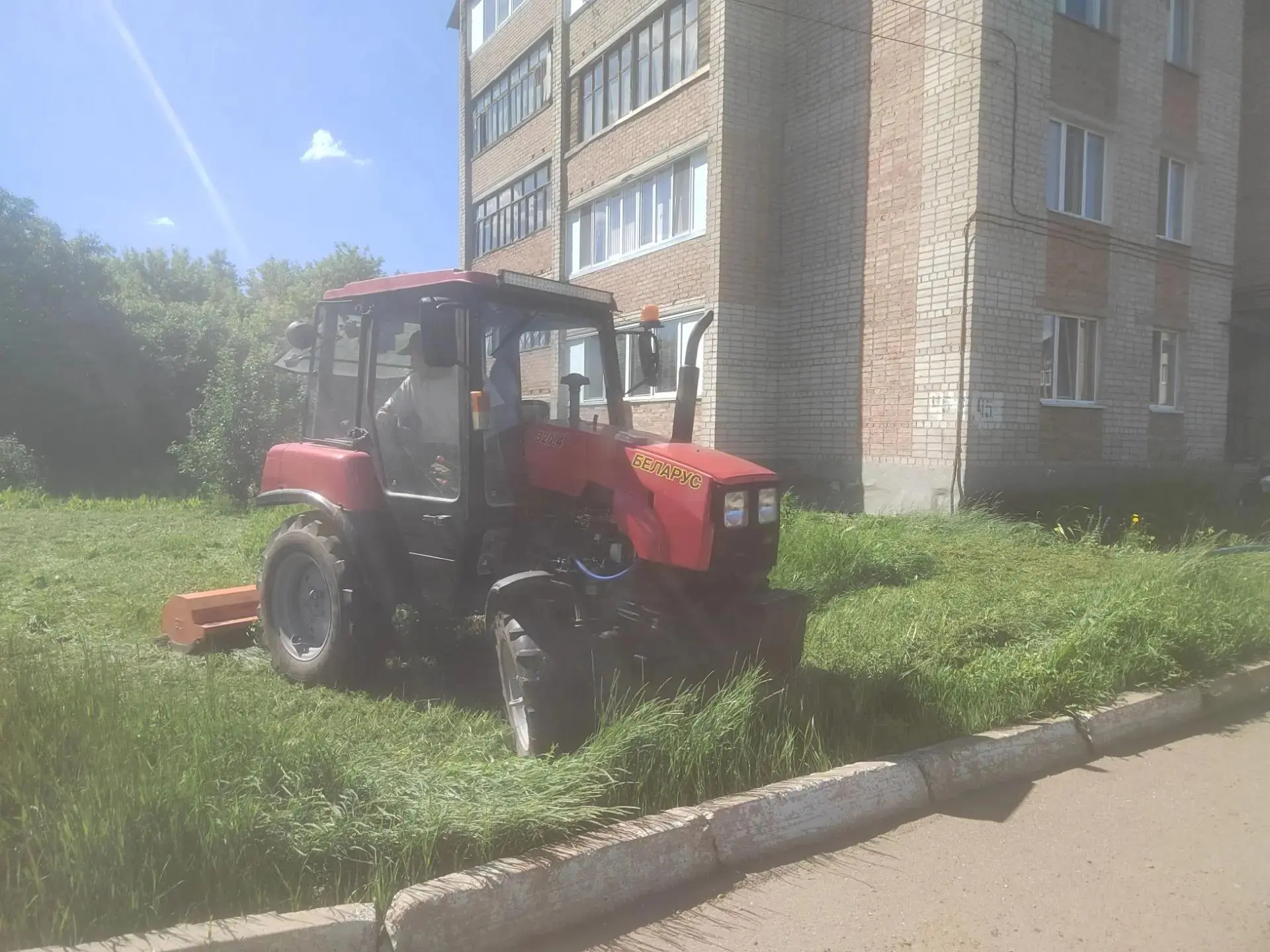 🔹покос на придомовых территориях

📍ул. Салавата д. 3,5,7,9,31,33,45, ул. Маяковского д. 15, ул. Св