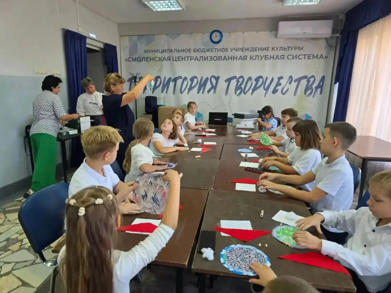 С 21 по 25 сентября в ДК "Автомобилист" прошел устный журнал «Мир один для всех». Он пр...