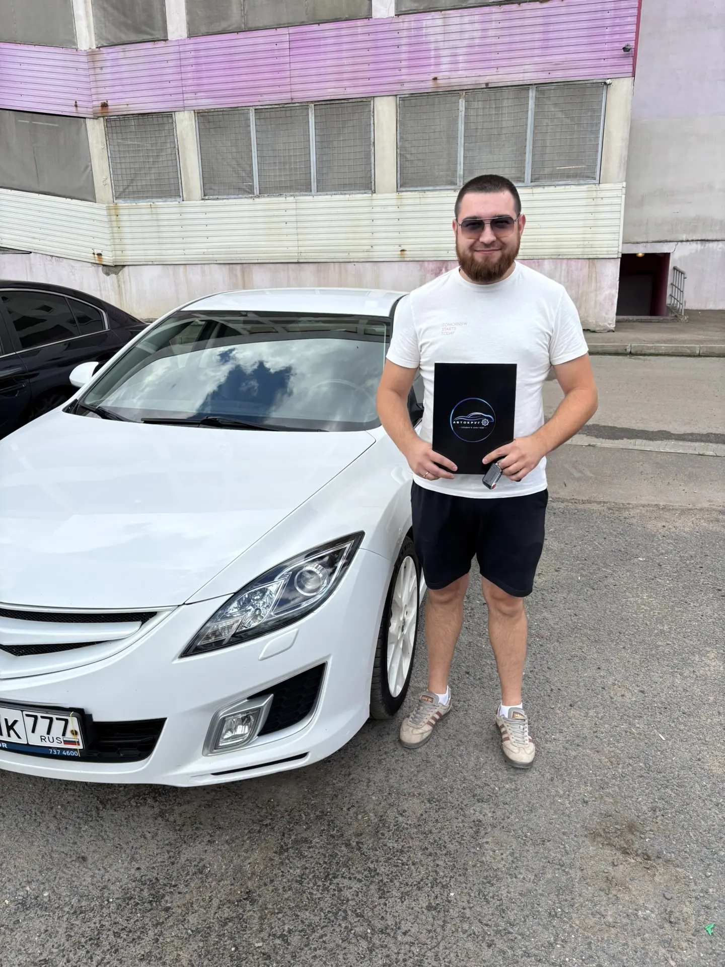 + 1 довольный клиент ✅
Mazda 6 продана!

Степан из Волгограда забирает японский седан на дальнейшую 