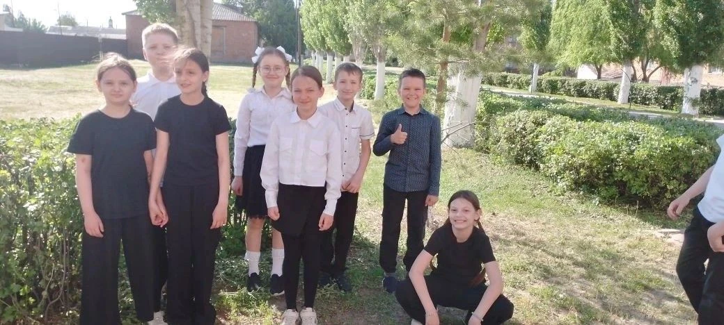 В школе №1 в 3 «В» классе, кл.рук.А.А.Сбродова, работники РДК провели экологическую игр...