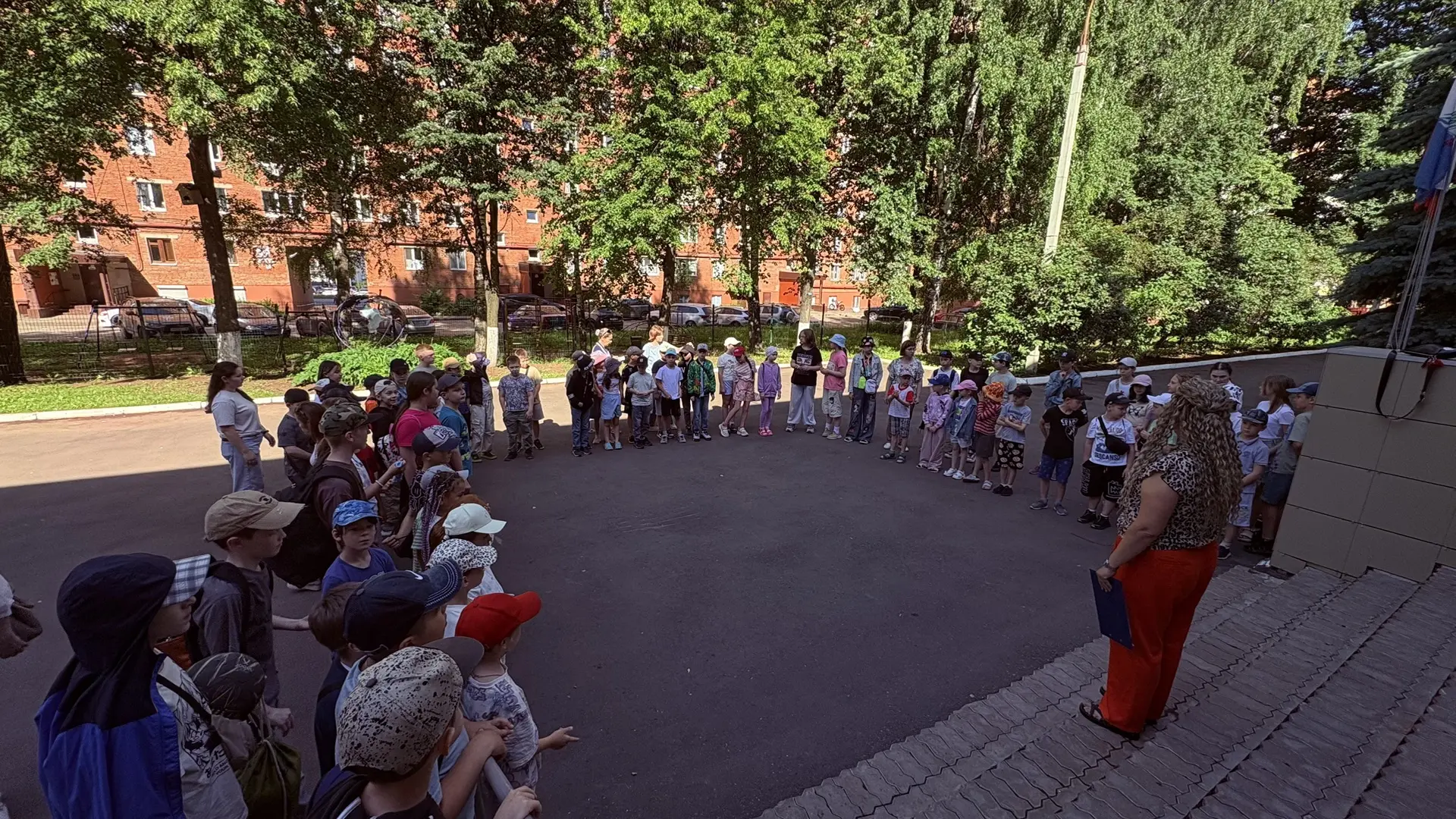 ☀️ Сегодня потрясающая погода — и день в нашем школьном лагере получился по-настоящему ярким и насыщ