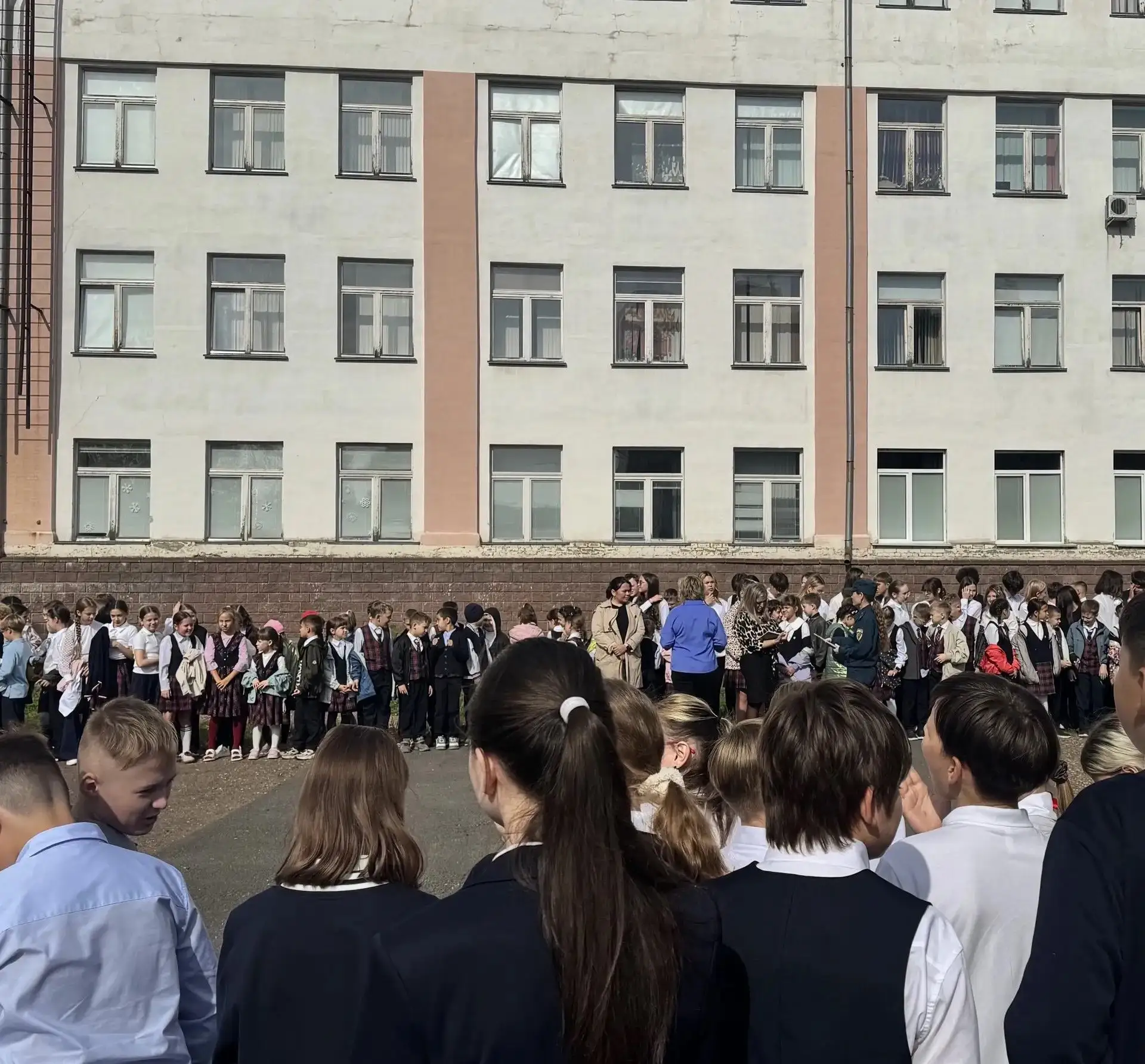✅В МАОУ "Лицей №62 им. Комарова В.М." проходит «Неделя безопасности»: ребята учатся бер...