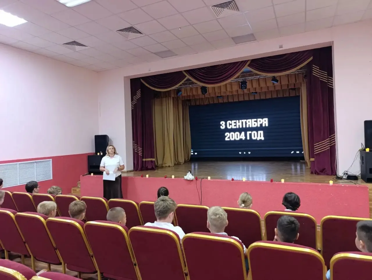В эти скорбные дни, вспоминая трагические события в Беслане, Дом культуры станицы Запор...