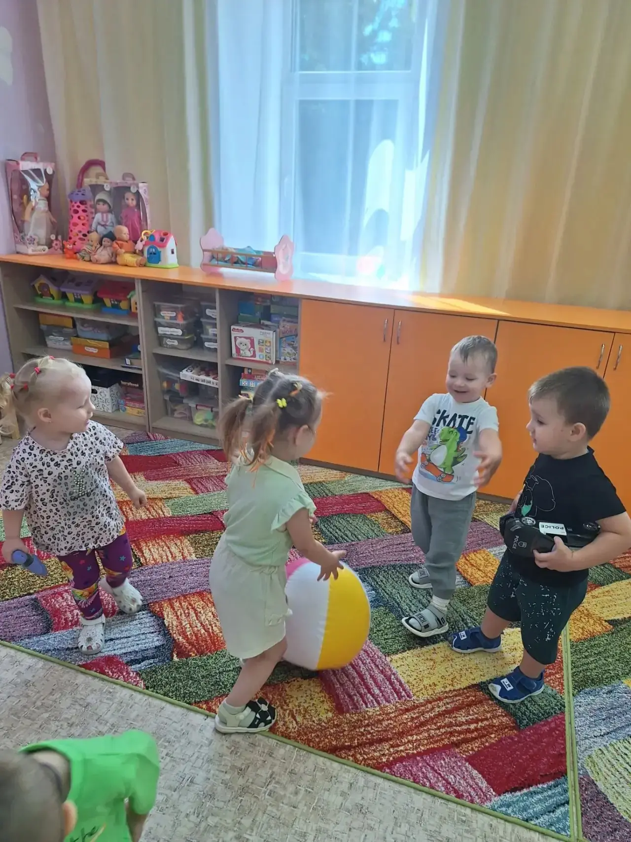 День любимой игрушки — мячика прошёл в нашем ДОУ весело и интересно! 
Мяч — одна из самых простых и 