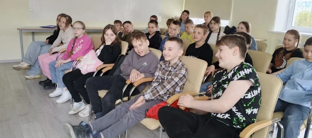 В ГОСТИ К ПУШКИНУ СПЕШУ