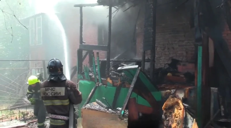 🔥 В Астрахани при пожаре погиб человек

Трагедия случилась сегодня в Кировском районе 

В пресс-слу