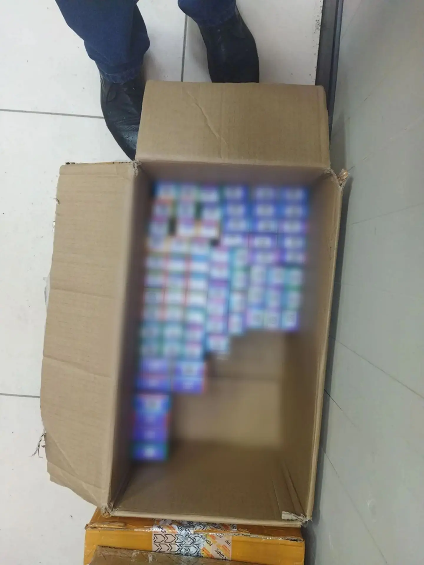 👮В Томске полицейские изъяли партию немаркированной никотиносодержащей и табачной прод...