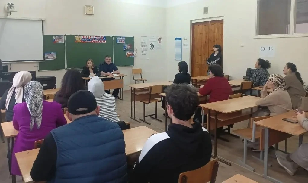 В преддверии летних каникул в 10 классе, который ведёт классный руководитель М. Х. Биджиева, состоял