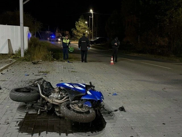 💢 Еще одно смертельное ДТП: В Туринске бесправный мотоциклист перевернулся и погубил д...