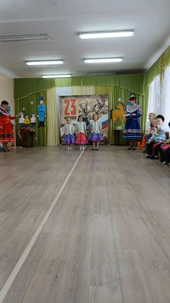 В старшей группе "Сказка" нашего детского сада прошëл утренник : «Казачья доблесть» - п...