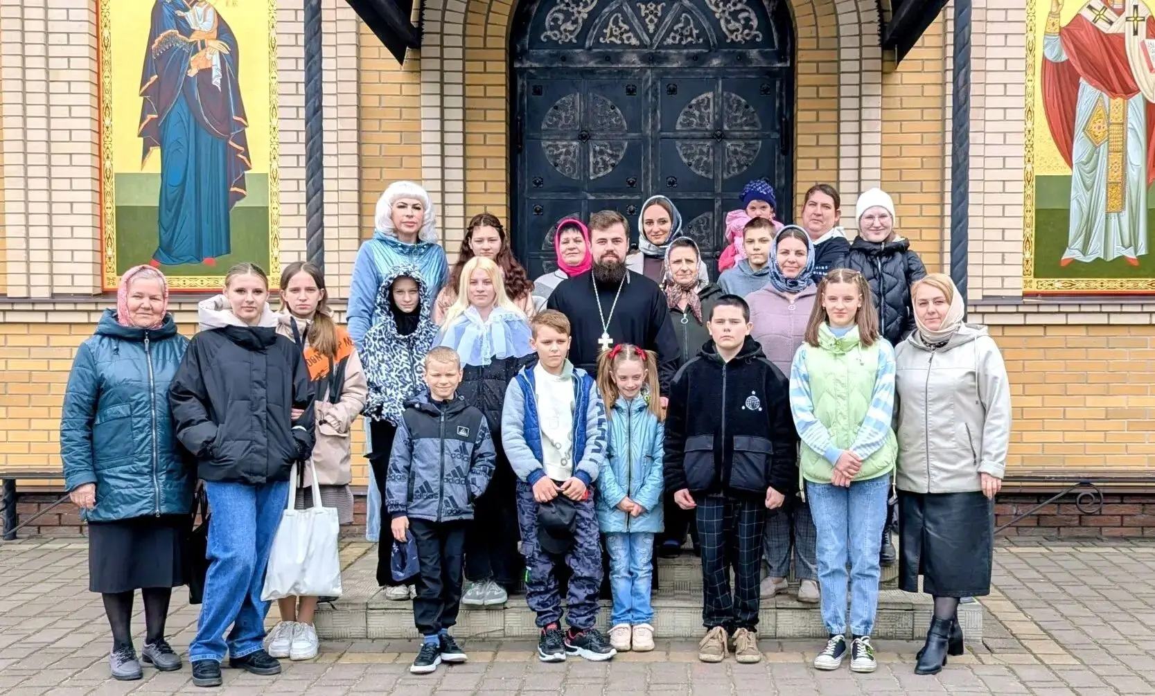 ❤️На Светлой седмице специалисты Черемисиновского центра соцпомощи «Содействие» совместно с представ