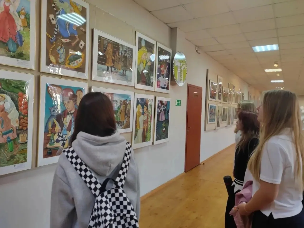 🎨 Как «читать» картины? Узнали старшеклассники на наших мероприятиях!