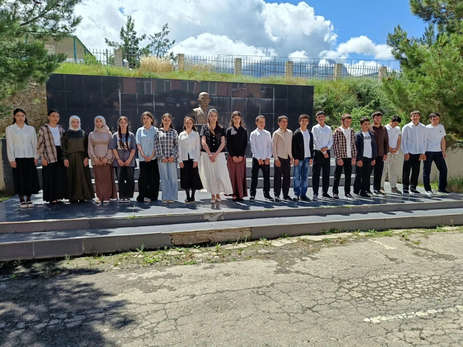 1 июля в МКОУ «Новокаракюринская СОШ» состоялась торжественная церемония вручения аттес...