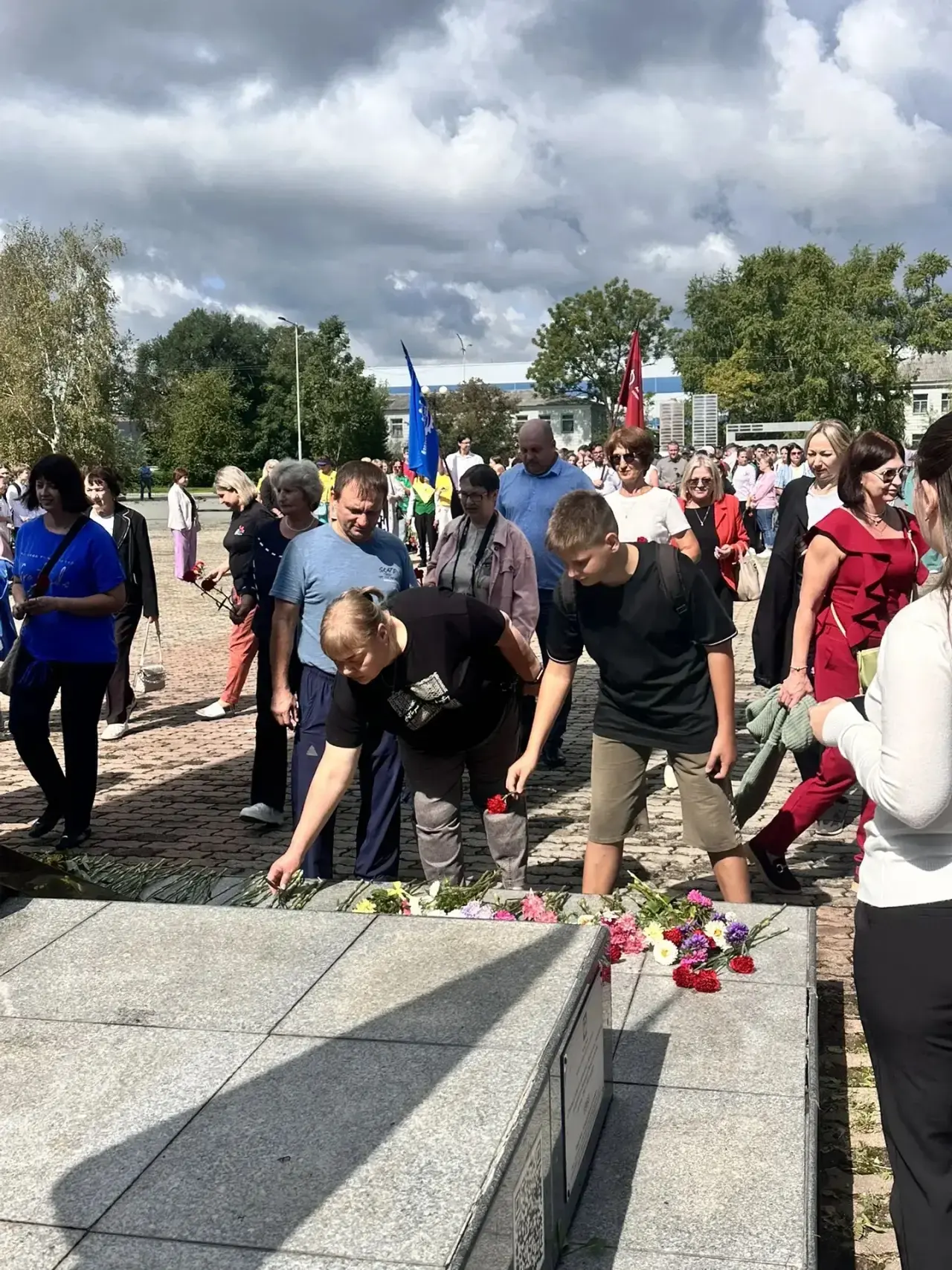 Сегодня, 3 сентября, у Обелиска Славы в Арсеньеве состоялась церемония возложения цвето...