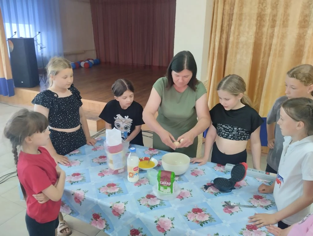 Сегодня в нашем Доме культуры прошел настоящий кулинарный праздник  — увлекательный мас...