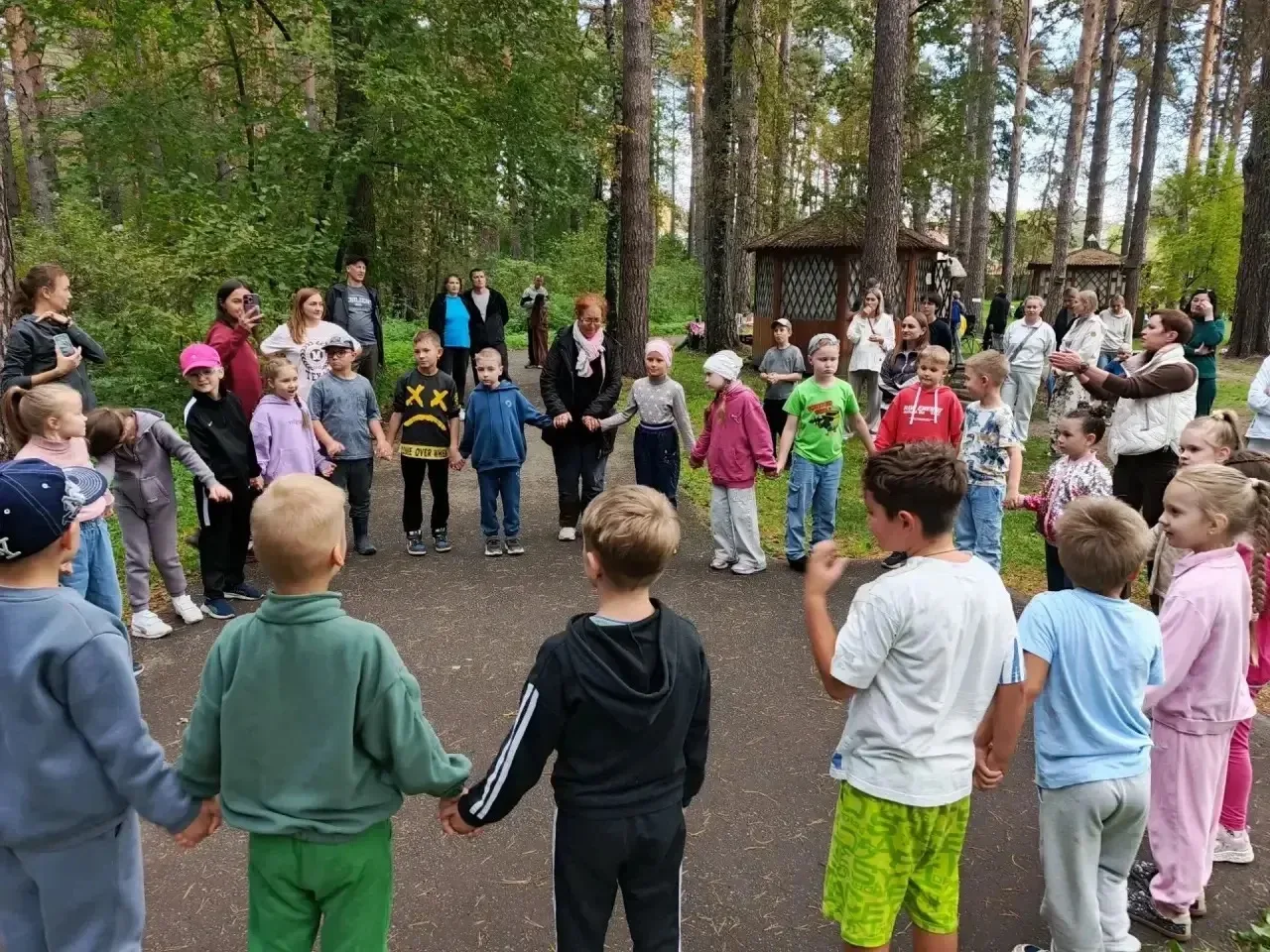 🌳 Экопоход юных первоклассников.