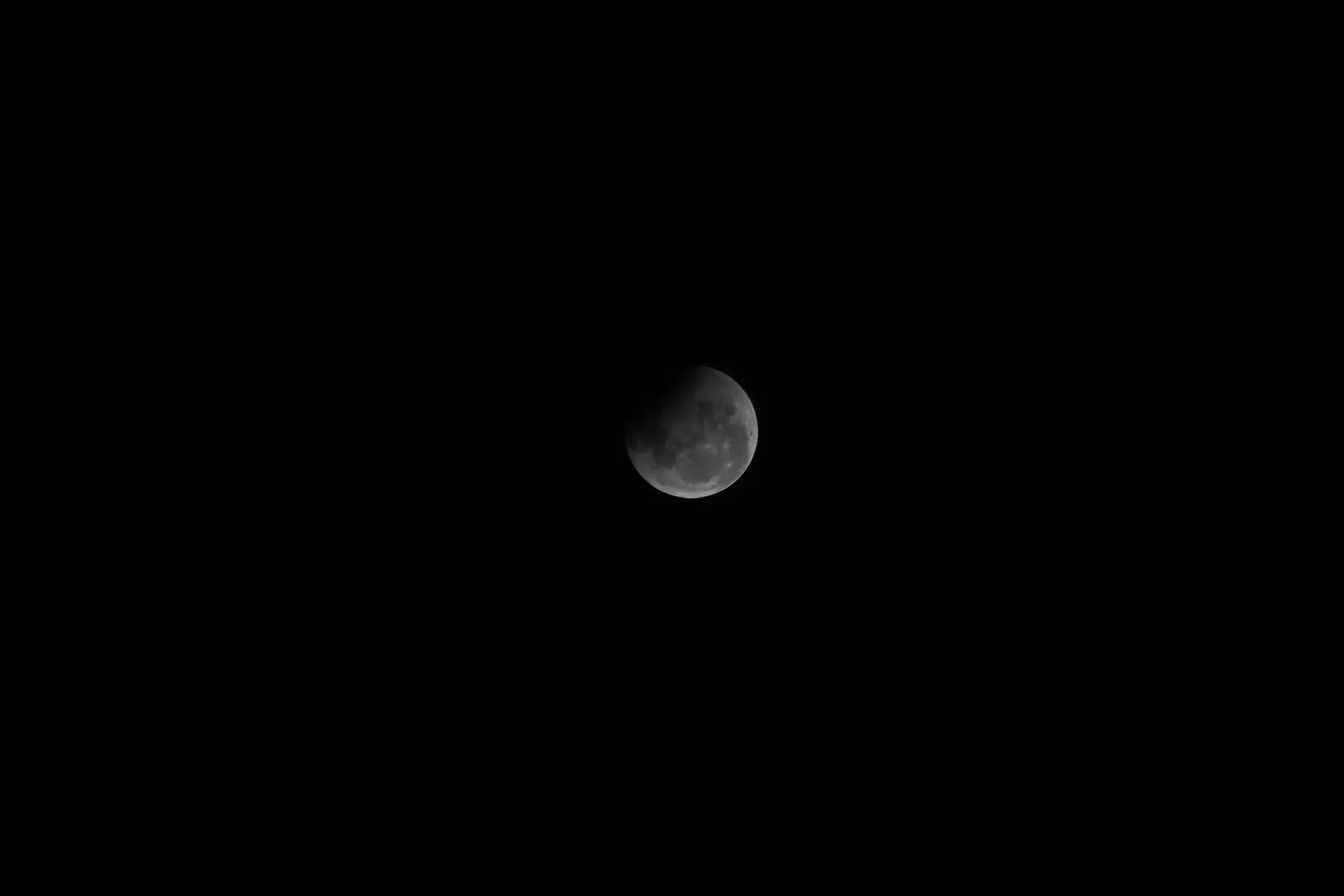 🌕🛰️ «Роскосмос» показал лунное затмение с борта МКС
