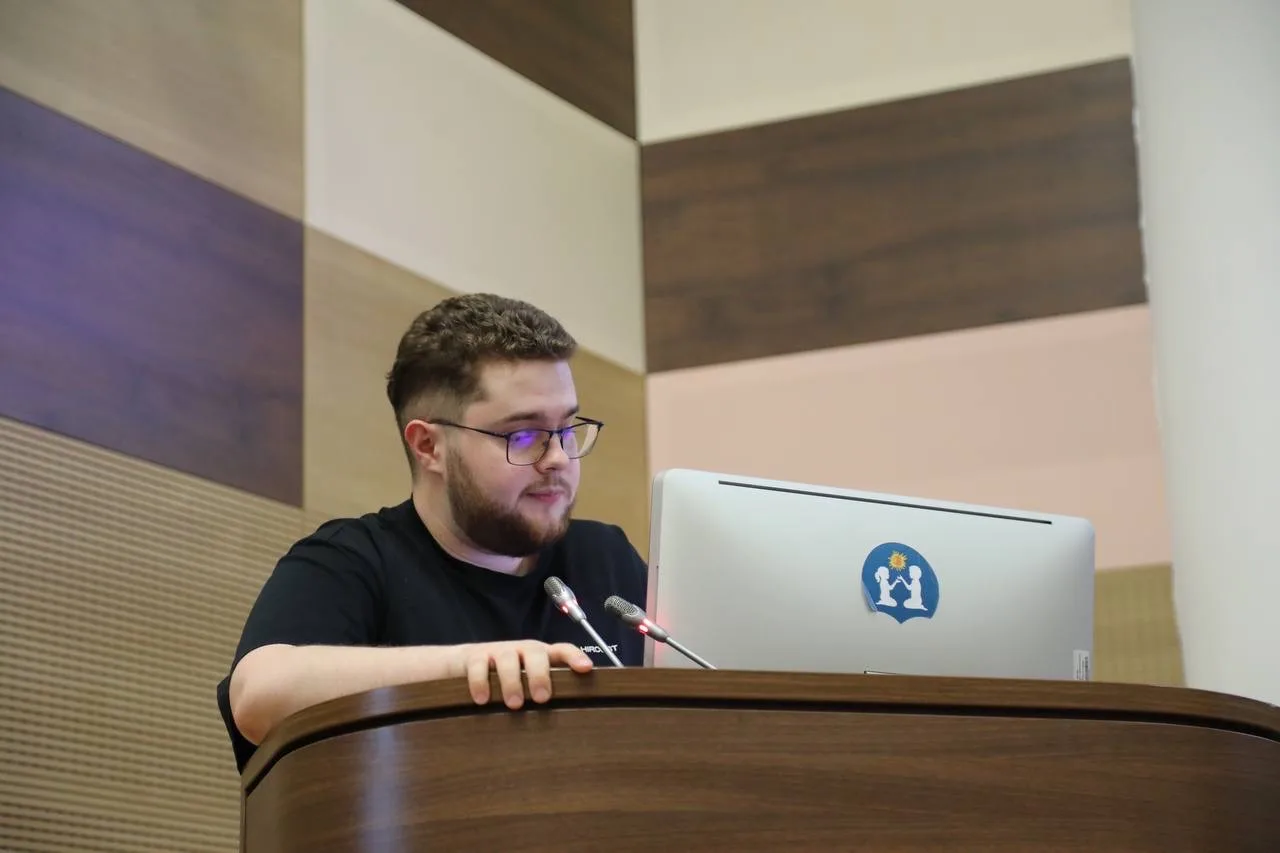 🔬 От кожных проявлений до системного поражения: в Центре Рогачева прошел клинический о...