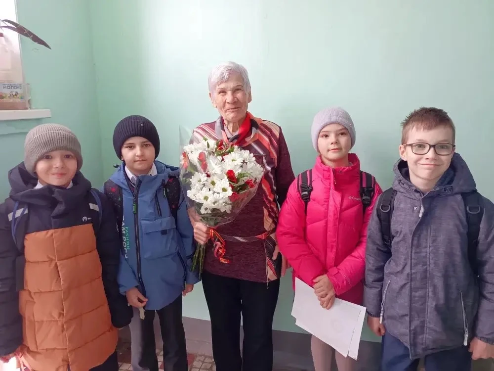 На протяжении всей праздничной недели, в преддверии Дня Победы, наши ученики, родители и классные ру