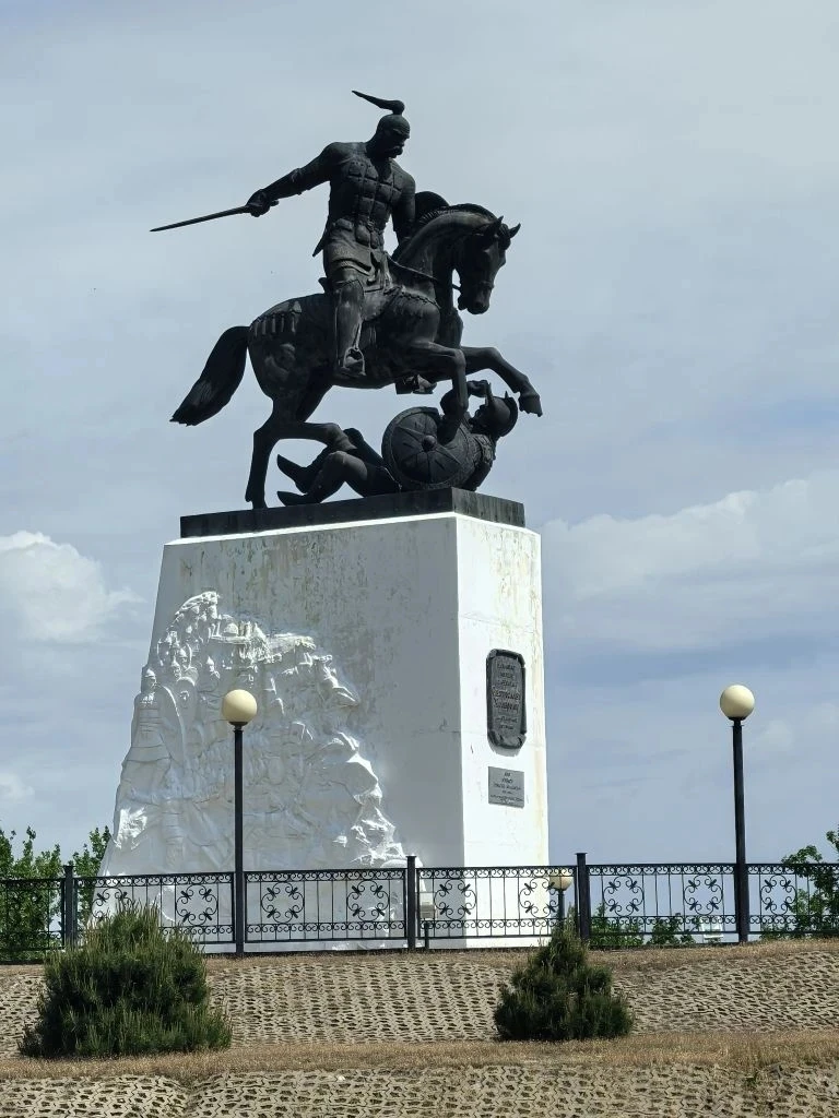 🌿 Путешествие к истокам: 7 «Б» в мужском монастыре Холки