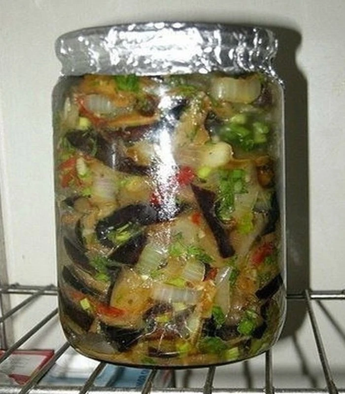 Баклажанная закуска с орехом