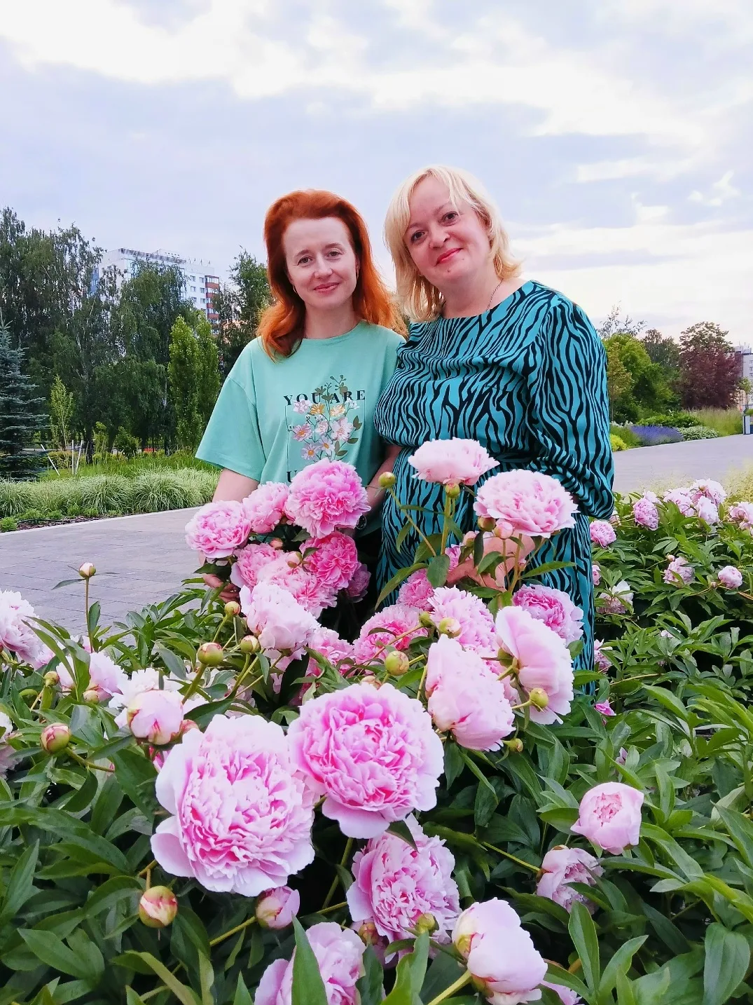😊 Прогулки по цветущей эспланаде в Перми.