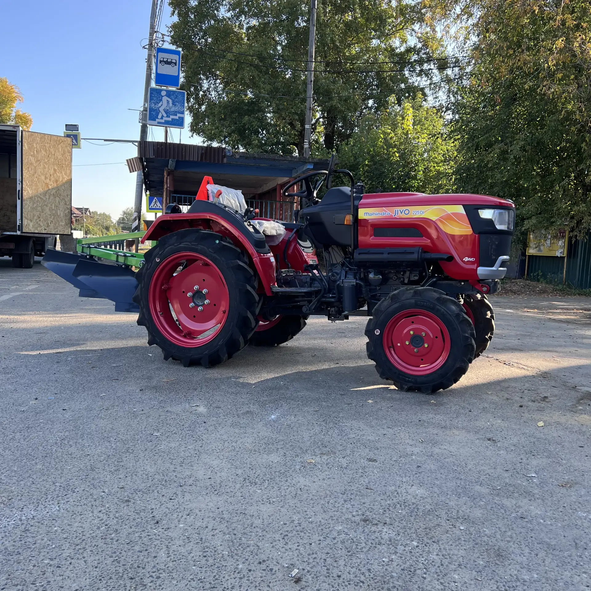 Mahindra JIVO 225 DI 4WD — компактный трактор с серьёзными возможностями! 🚜Когда нужен...