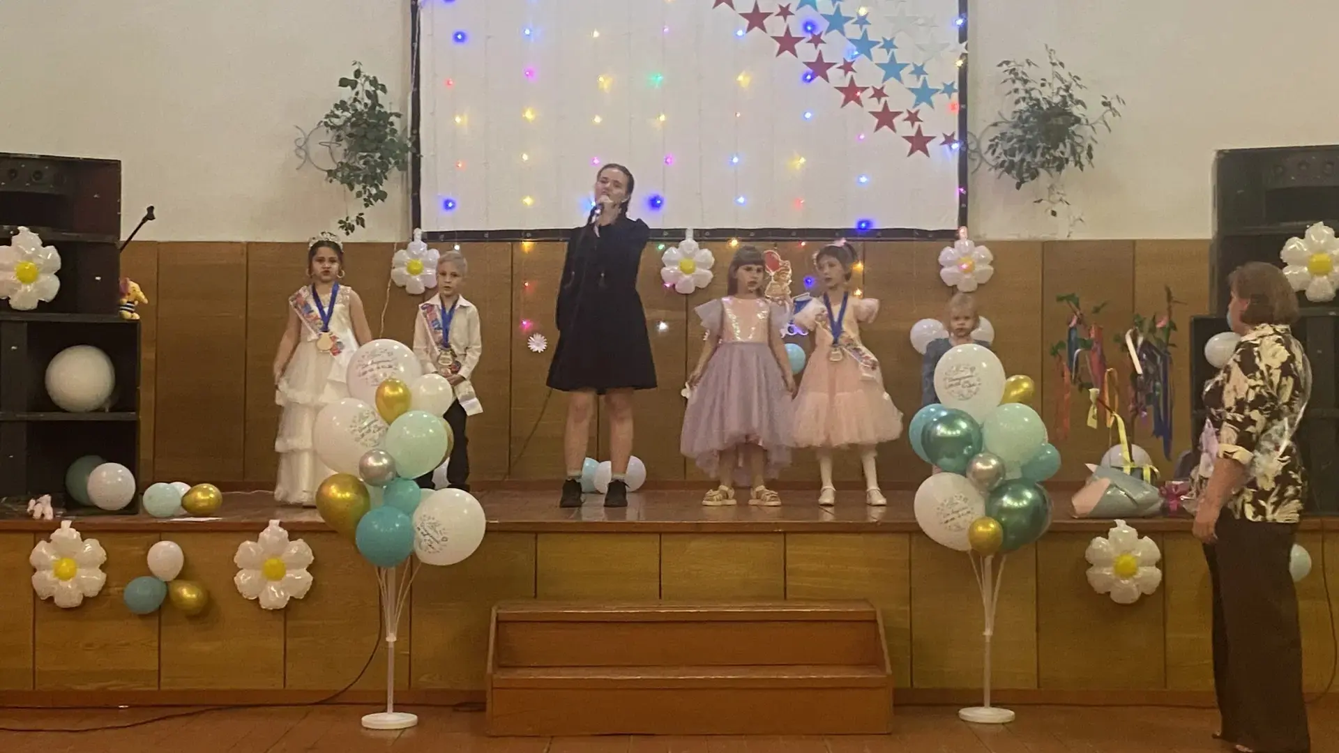 🥳🥳🥳Сегодня в нашей дошкольной группе царила особая атмосфера - мы проводили наших вы...