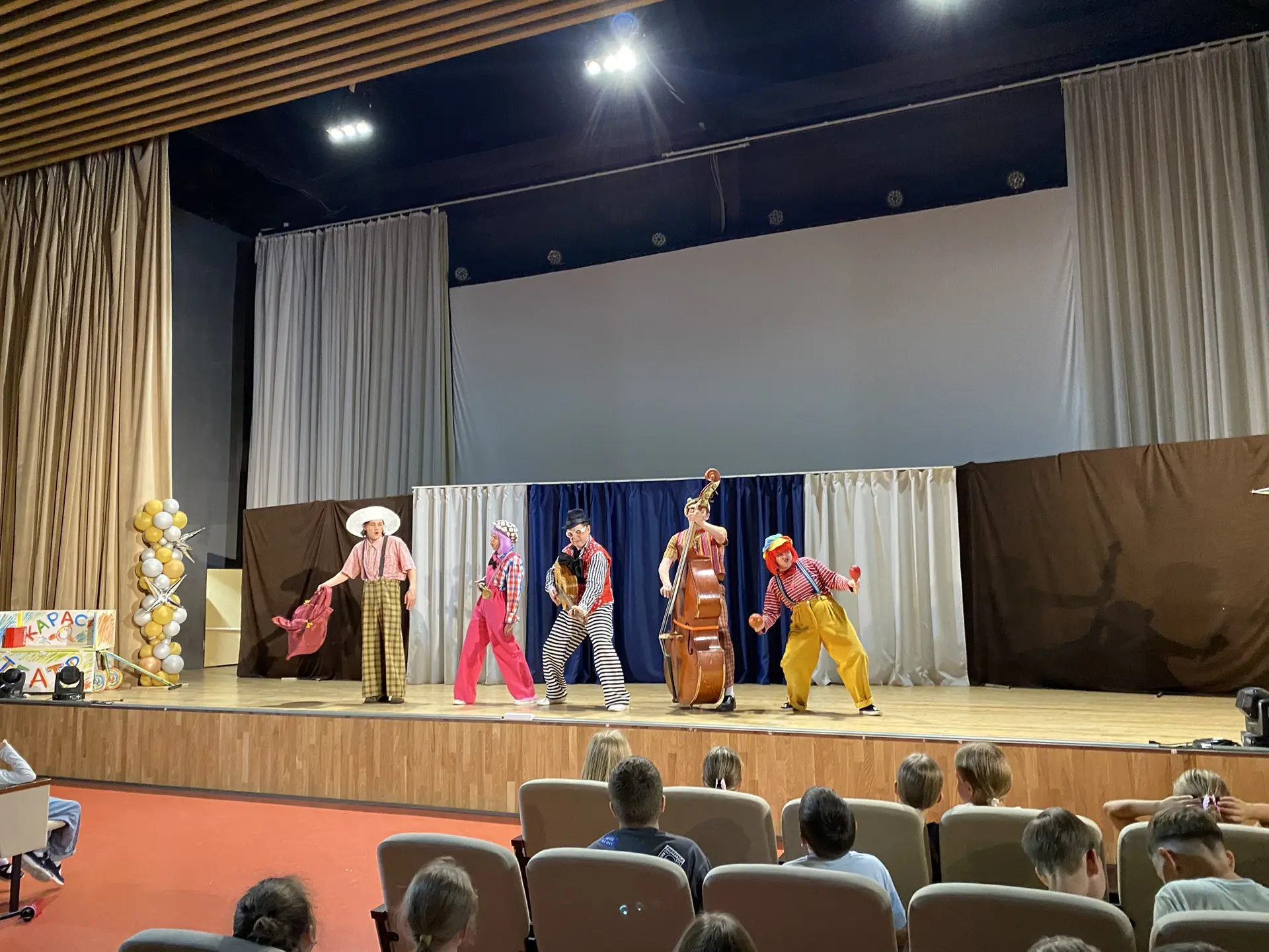 🎭Кто сказал, что огурцы — это скучно? 

📆Сегодня у нас был настоящий аншлаг! В гости к ребятам при