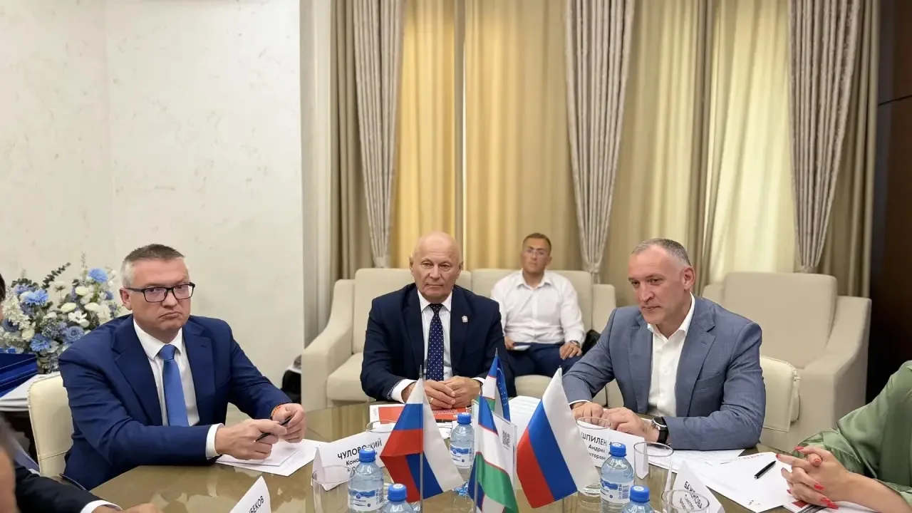 Провёл рабочую встречу с представителями Республики Узбекистан