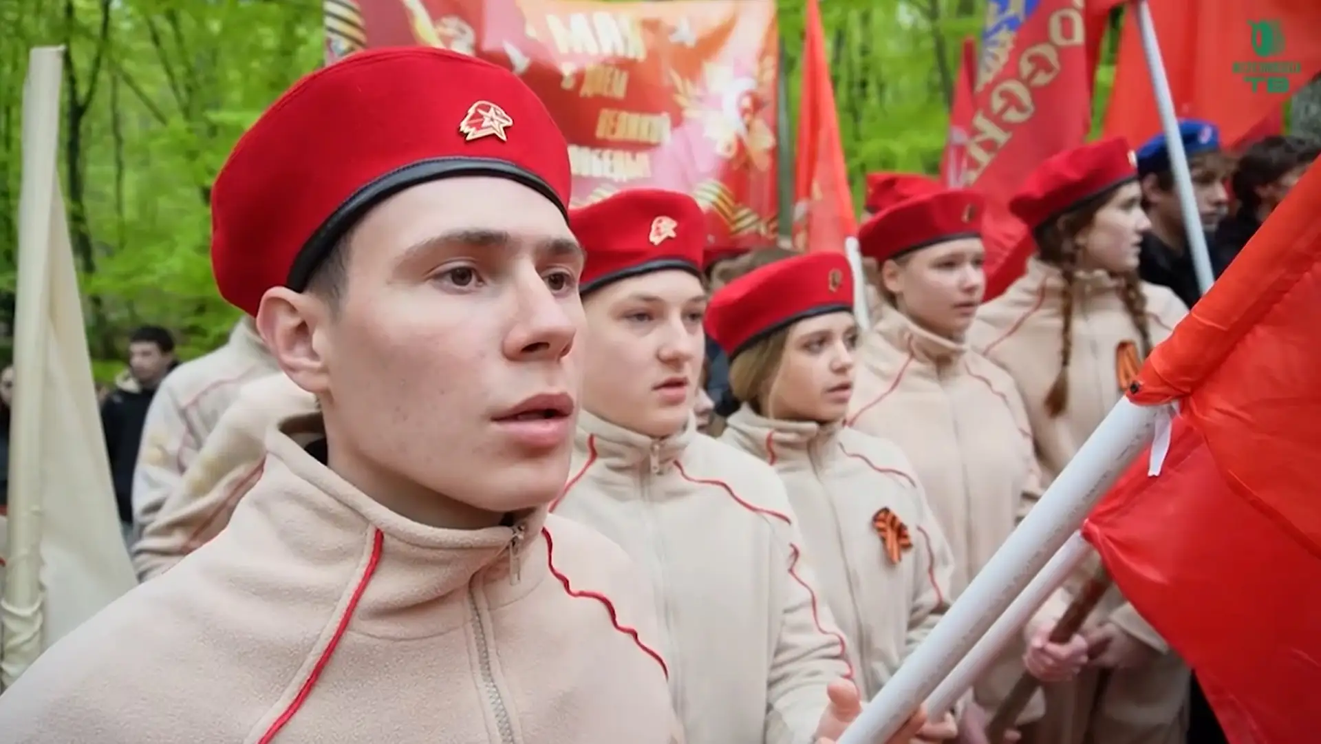Патриотический забег, восхождение на самую высокую гору и погружение в героическую эпоху — Северный 