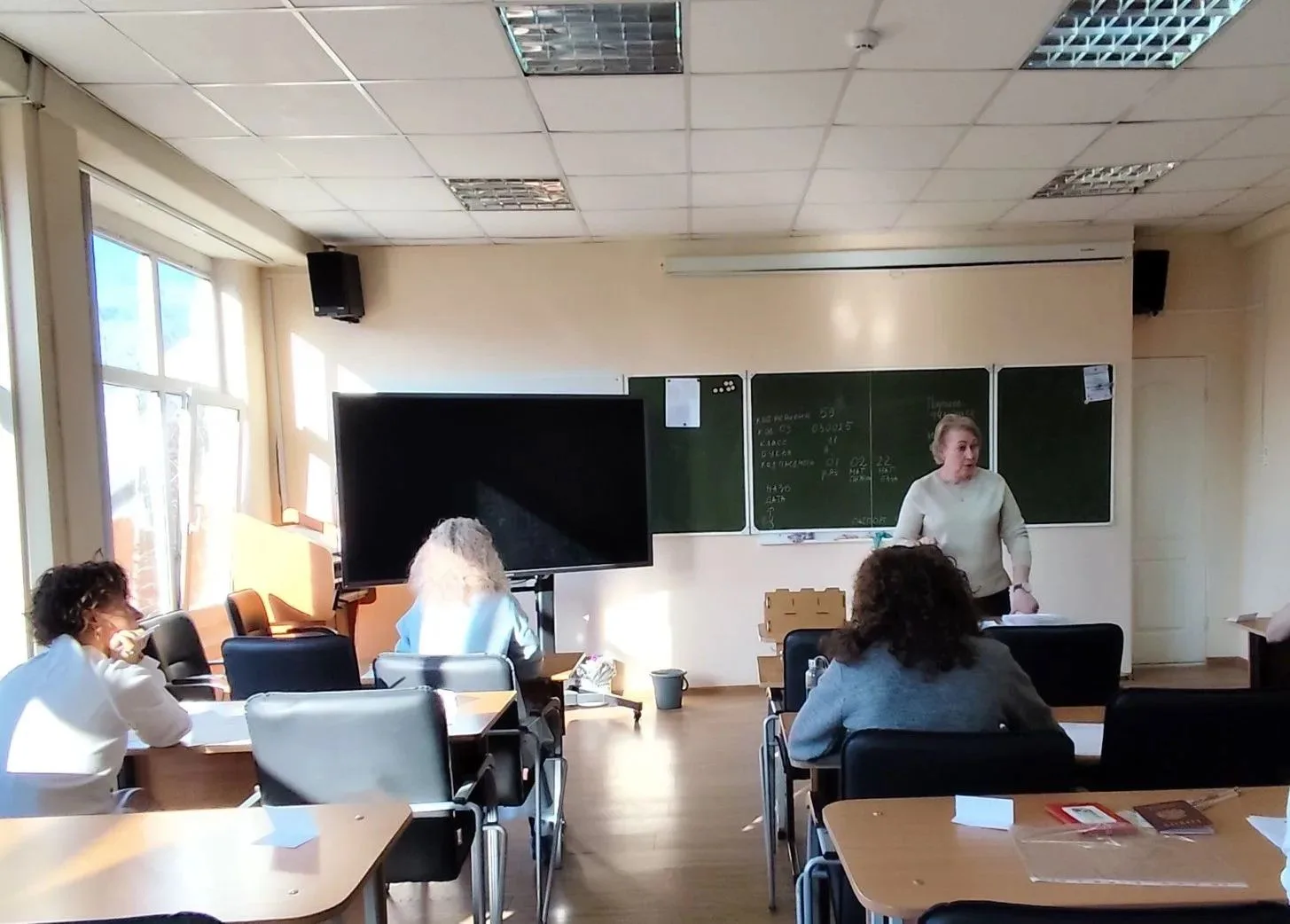 🔥 Родители сдали ЕГЭ! 🔥  29 апреля наш лицей  превратился в экзаменационный центр, но за парты сели 