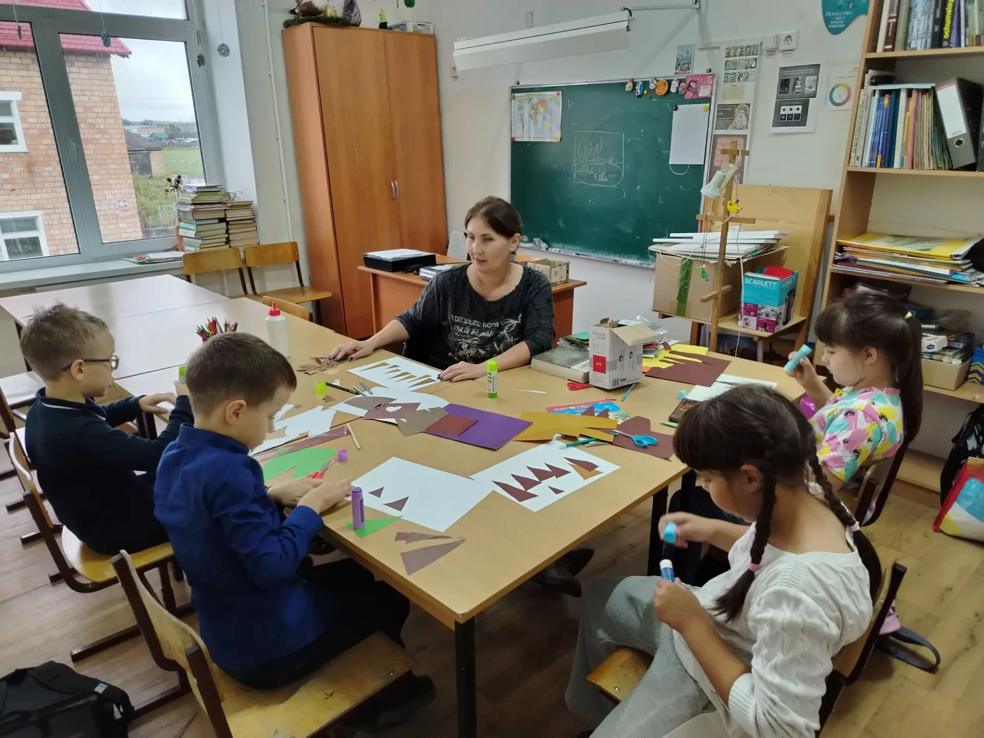 Декоративная композиция - нужный предмет для развития творческого воображения, фантазии...