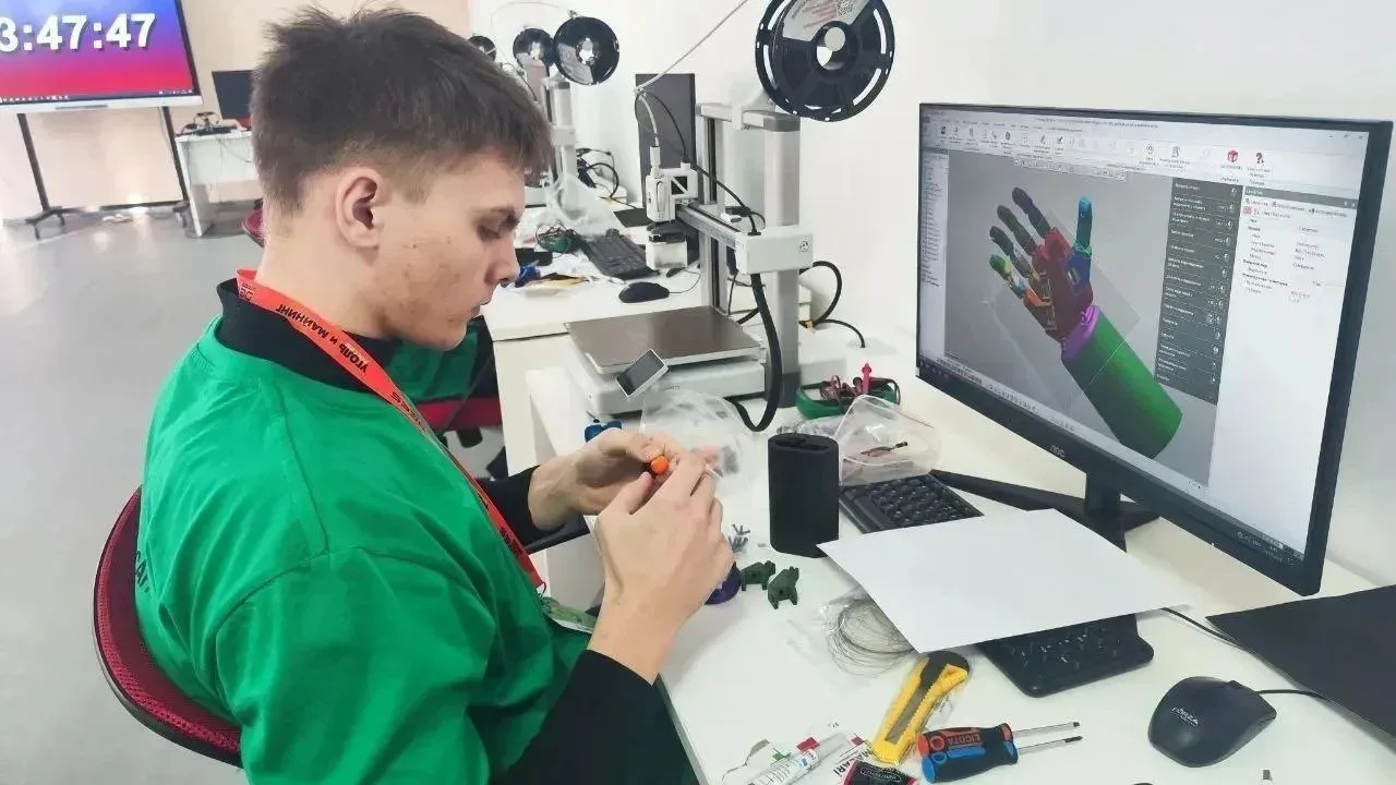 🔥В Кузбассе на чемпионате «Профессионалы — 2026» впервые представили компетенцию «Проектирование и и
