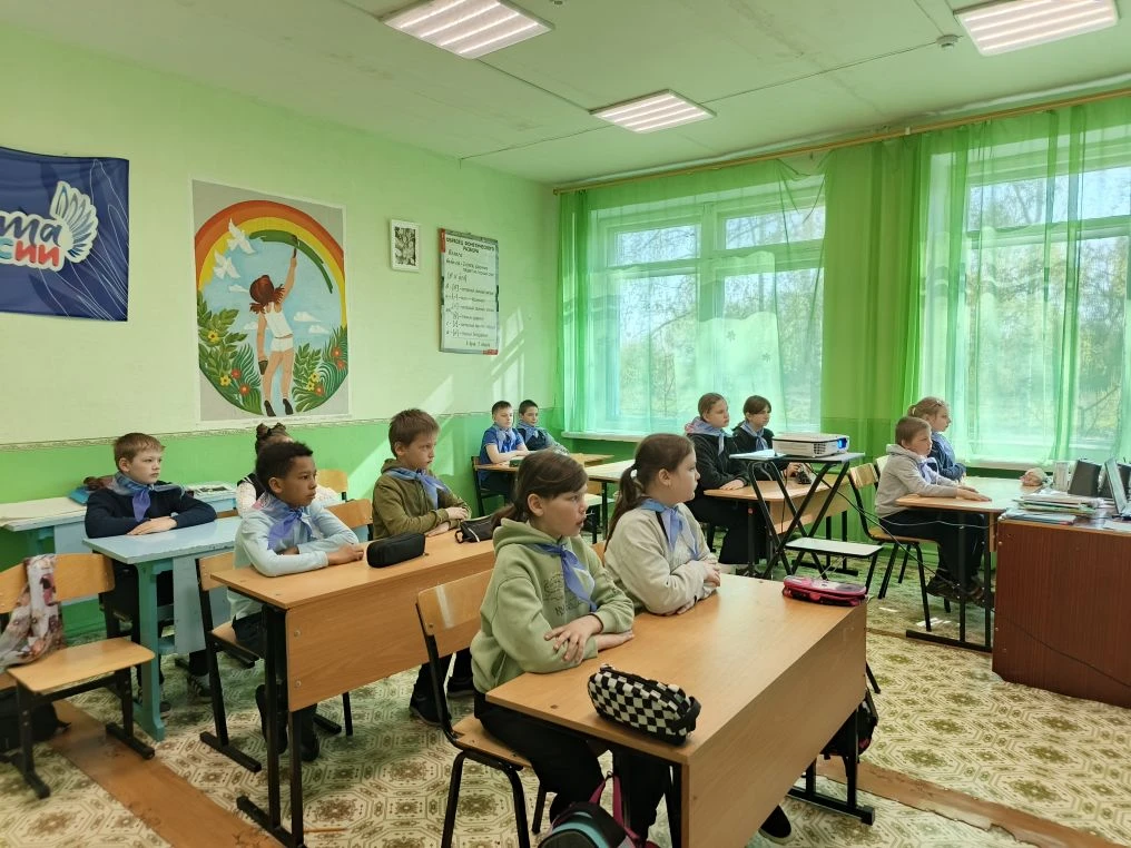 Сегодня в  нашей начальной школе прошло необычное и очень важное занятие под названием ...