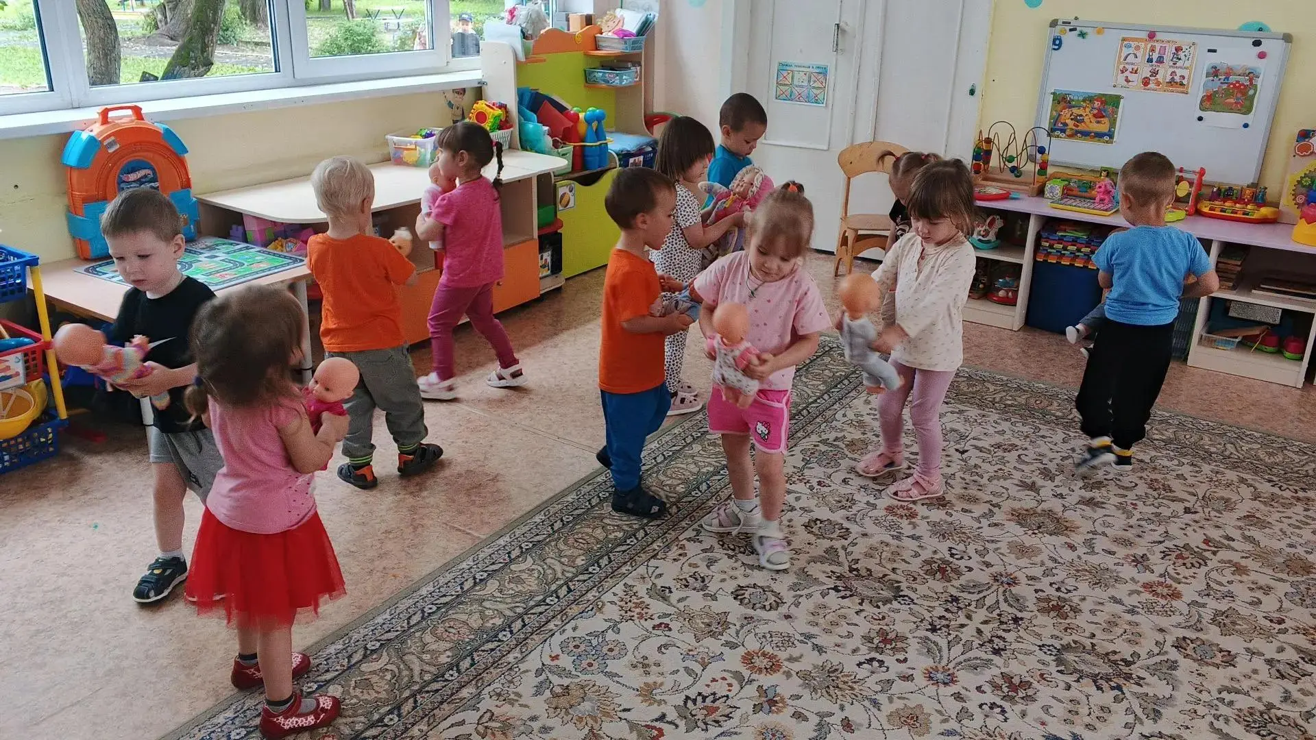 Дождик нам не помеха
"День любимых игр" в ясельной группе "Капельки "прошёл  замечательно и увлекате