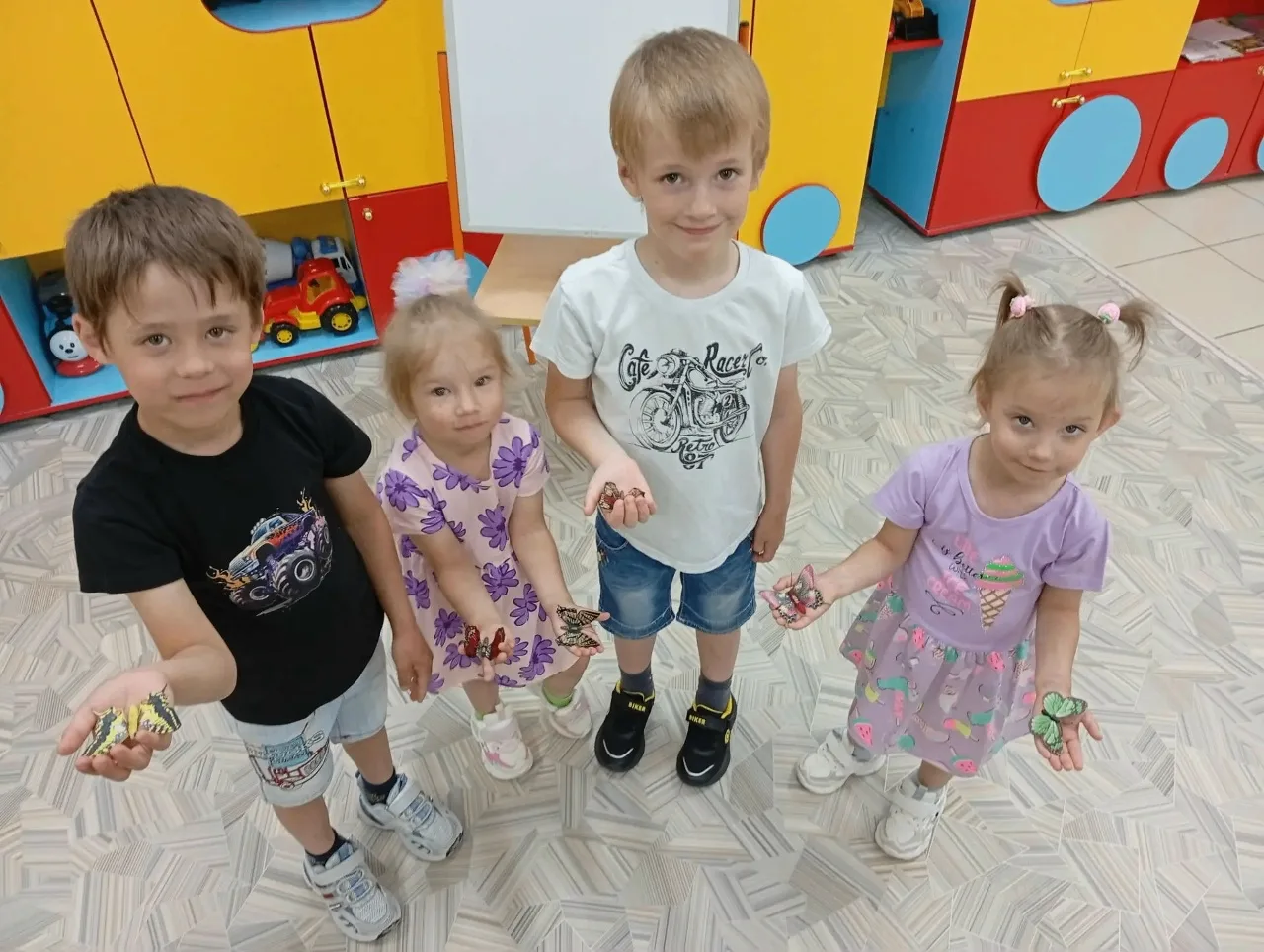 Волшебный день бабочек!

А вы знаете, что у воздушных красавиц есть свой праздник? Весь день наших д