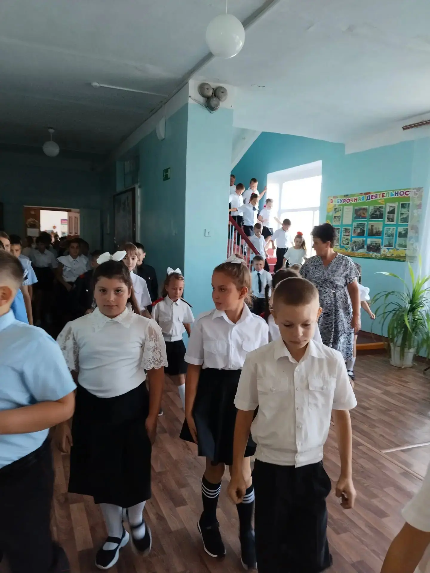 🎉 Сегодня, 3 сентября, в нашей школе прошли учения по эвакуации! 🎉
