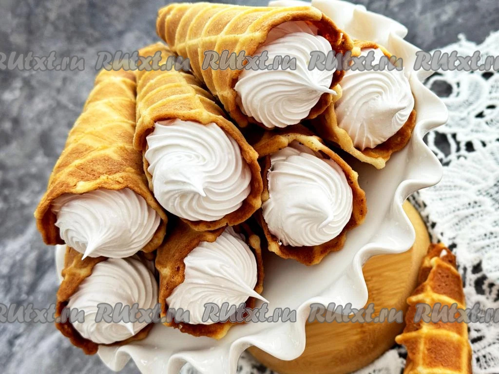 Вафельные трубочки с белковым кремом