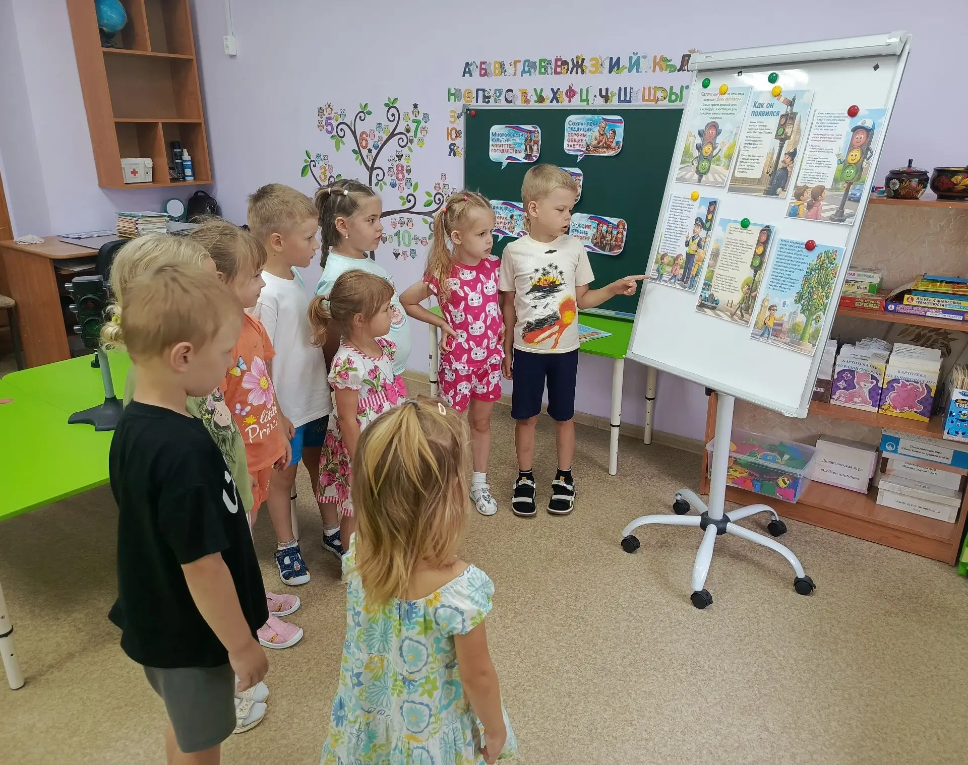 🔴В детском саду прошёл замечательный праздник — День светофора, который отмечают именн...