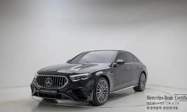 Такой авто еще вчера по запросу просчитывали. 

Новый 

Mercedes E53e 4matic+ 
2026
3.0 гибрид 
Сумм
