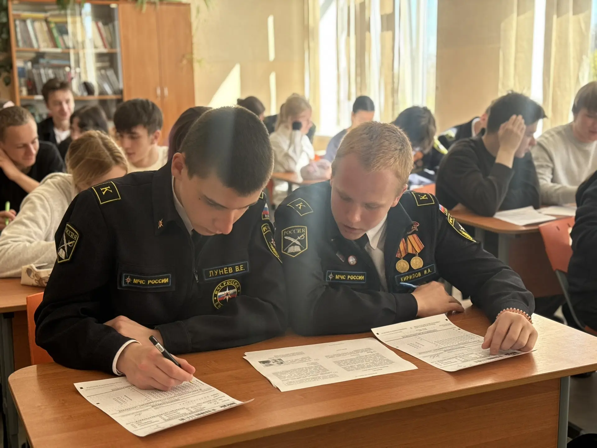 Международная историческая акция «Диктант Победы» 🪶  Сегодня наша школа присоединилась к одной из са