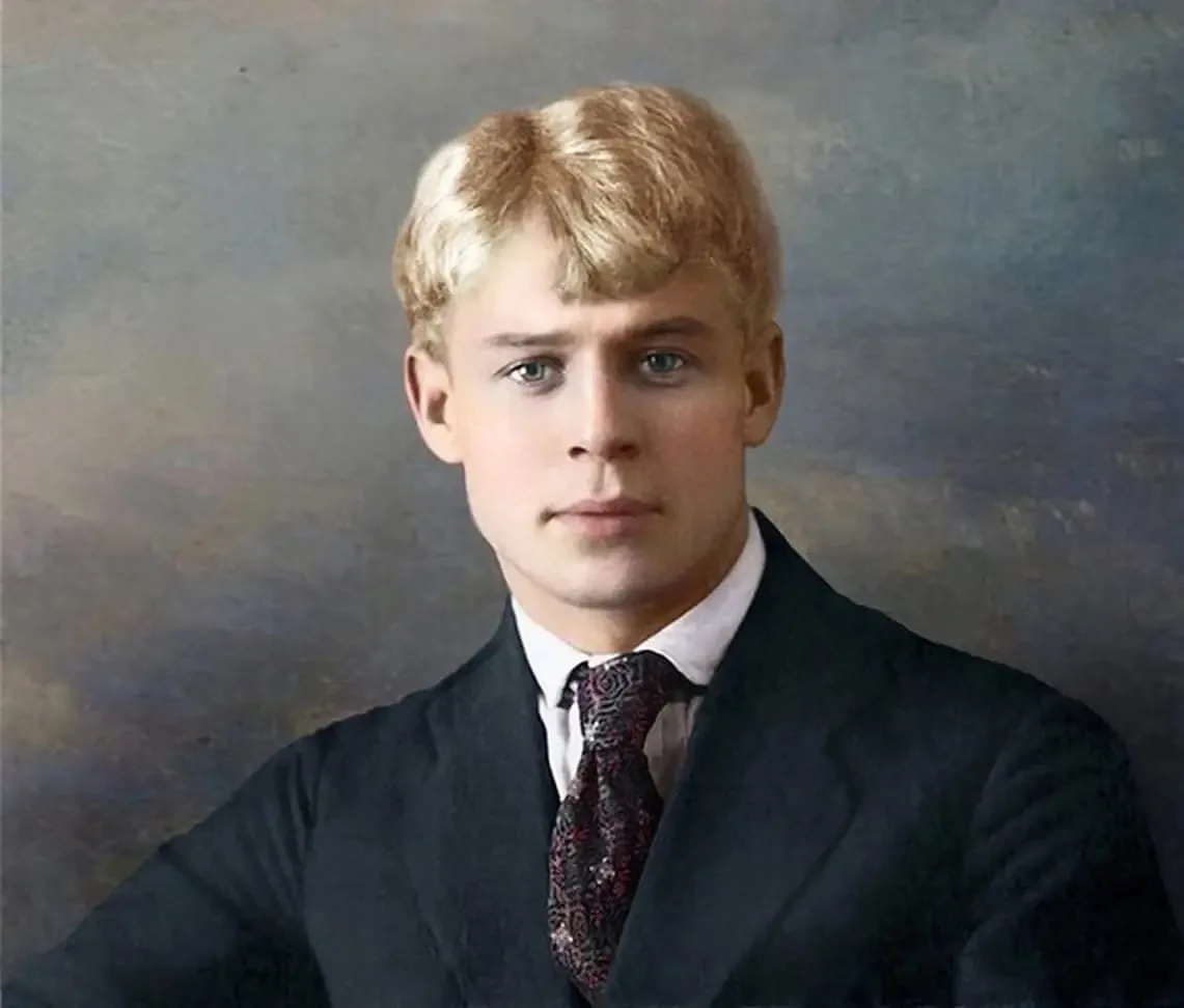 3 октября 1895 года в селе Константиново Рязанской губернии родился Сергей Есенин — оди...