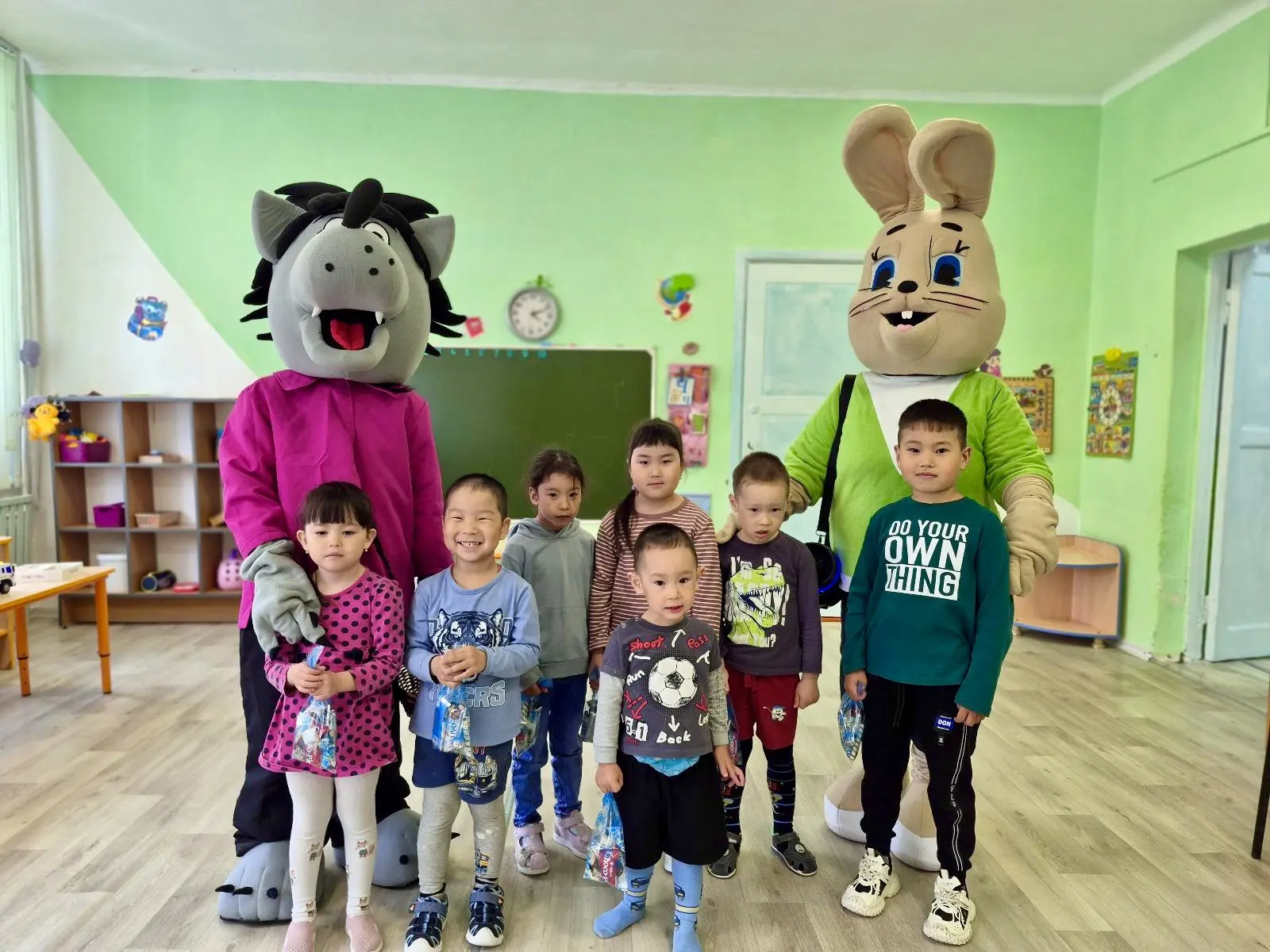 🌈 1 июня, в День защиты детей, сотрудники ЦНКиЭ провели праздничные мероприятия для воспитанников д