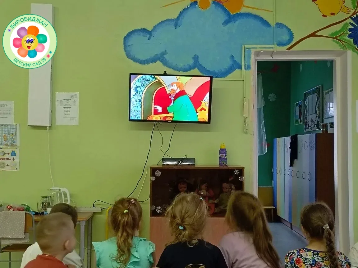 Сказки Пушкина — в сердце каждого ребёнка 🎨

В преддверии Дня русского языка, приуроченного ко дню 