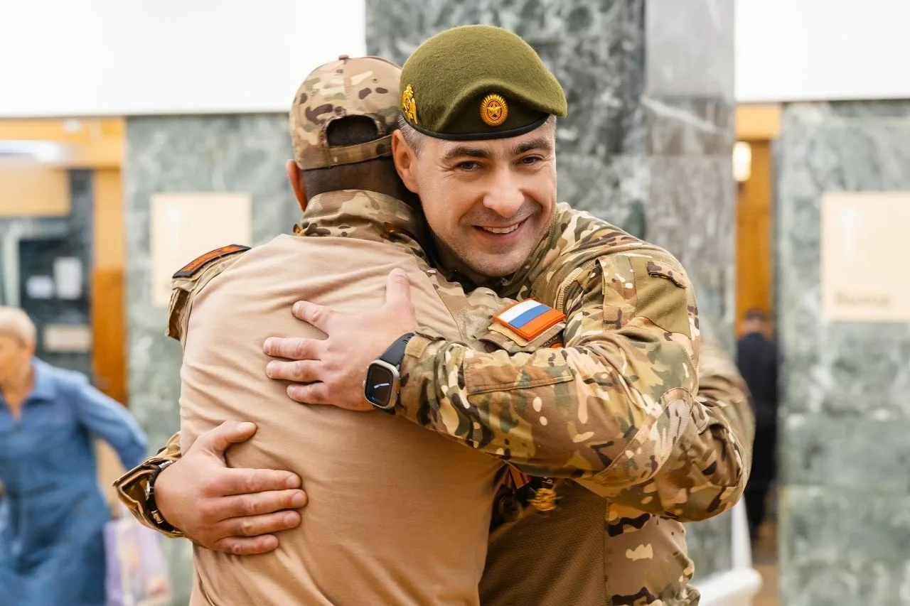 Город героев! В Челябинске чествовали ветеранов боевых действий 

 Во Дворце культуры железнодорожни