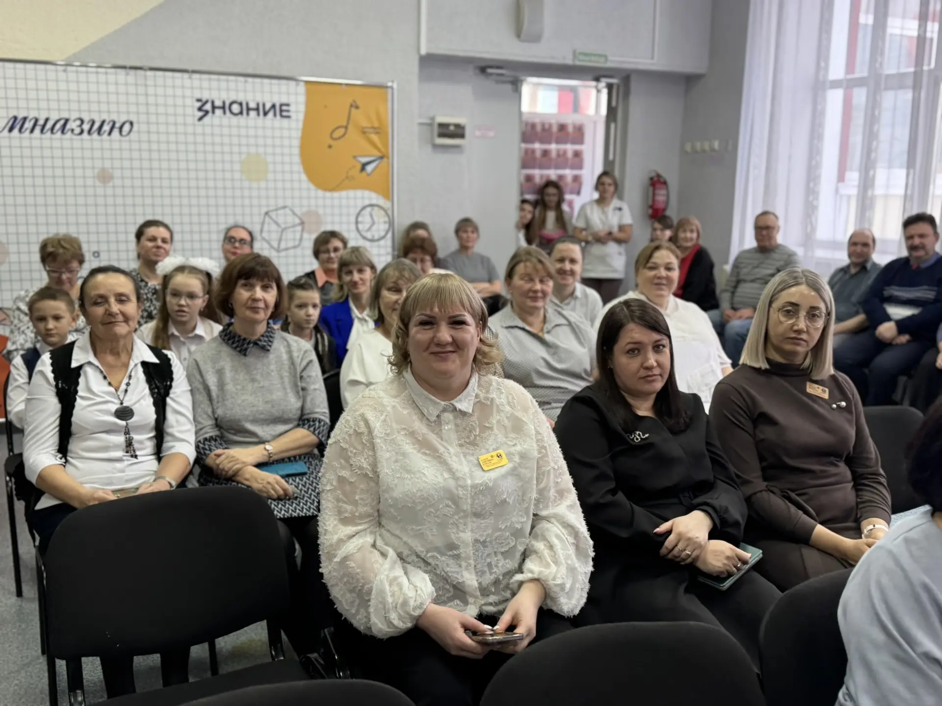 Весенний переполох в гимназии! 🎉  Сегодня в гимназии царила особая атмосфера — мы отмечали приближен