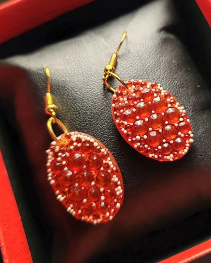 СЕРЕЖКИ💍📿 

Я вчера начала потихоньку возвращаться в творчество и делала бижутерию.

На этот раз я